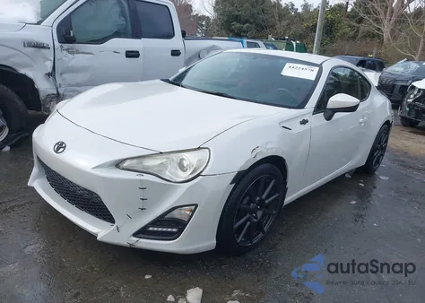 2013 Scion Fr-S z USA, uszkodzony, nr VIN JF1ZNAA16D1724027